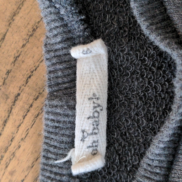 Euc top, sweater-ish - Picture 3 of 4